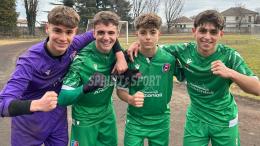 Tris degli ospiti nello scontro diretto: i rossoblù vincono e si rilanciano in classifica