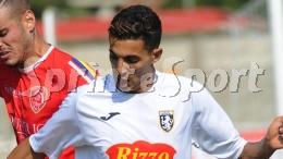 Entra, dopo due minuti tira una gomitata e viene espulso: squalificato 4 mesi e messo fuori rosa