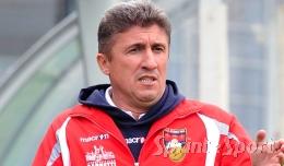 Caos infinito, il club annuncia il 4° allenatore della stagione: ha giocato 412 partite con la stessa maglia