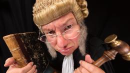 Caos a 12 giornate dalla fine, due società storiche rischiano l'esclusione: è corsa contro il tempo per la salvezza