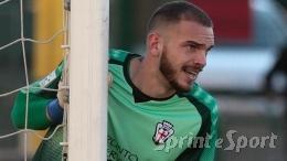 Uno Scudetto ma tanti problemi a farsi strada in Italia, il portiere ora è invece molto apprezzato all'estero
