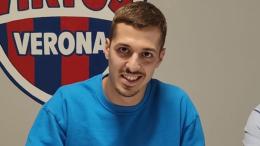 Con una doppietta diventa il nuovo Re dei Bomber del suo club, l'attaccante non smette di stupire