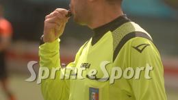 Due sconosciuti entrano nello spogliatoio e provano a corrompere in arabo un arbitro di 16 anni