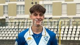 Vittoria cinica dei biancazzurri, l'attaccante la decide dagli undici metri