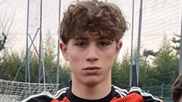 La doppietta del capitano decide lo scontro più tosto del weekend: la Rhodense rimane a ruota delle contendenti!