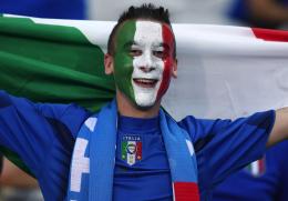 'Gentili signore e signori all'ascolto...' L'addio a Bruno Pizzul: la voce che ha raccontato il calcio italiano