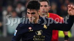 Rigore contestato al 94', lo segna il 18enne già schierato da Thiago Motta in Serie A e la Juventus esulta