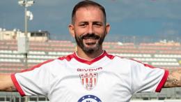 Sotto 2-0, rimontano e vincono ai rigori regalando la promozione ad una squadra distante 800 chilometri da loro