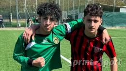 Pali clamorosi, traverse assurde, bomber ritrovati e gol da cineteca nel big match: che partita!