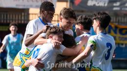 Il portiere eroe para due rigori e spegne il sogno delle fasi finali alla sorpresa del campionato