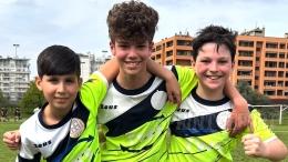 Una tripletta che non scorderà più regala il campionato alla squadra e ai compagni