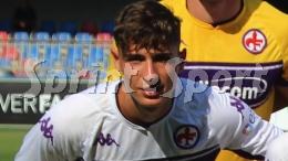 Ha 20 anni, la Fiorentina punta su di lui e lo convoca per la Conference League: ecco il difensore del futuro