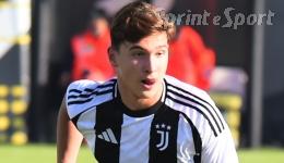 Ha 15 anni e dà spettacolo nella Juventus, con la maglia 10 è il pericolo pubblico numero 1 delle rivali della corsa Scudetto