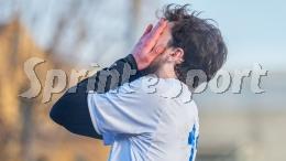 Erba alta e terreno pieno di buche: il campo neutro è impraticabile, gara annullata
