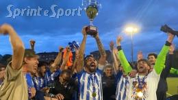 Finale infinita, poi il portiere fa il fenomeno: il club di quartiere vince la prima Coppa della sua storia