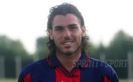 Che emozione! Appende gli scarpini a 40 anni: «Grazie papà, hai sacrificato parte della tua vita»