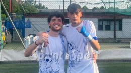 Due autogol ed un eurogol infiammo un match ricco di emozioni: la prima vittoria gli avvicina alla promozione