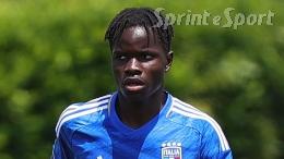 Paura per il capitano dell'Italia, cade male e si infortuna nella gara d'esordio dell'europeo