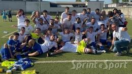 Due anni fa non esistevano, oggi vincono il campionato centrando una promozione leggendaria