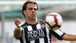 L'attaccante da 200 gol in carriera tra A, B e C diventa direttore tecnico, per l'ambizioso club è manna dal cielo