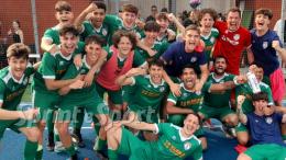 Una favola che continua: il club di provincia abbatte la corazzata, prima promozione a un passo