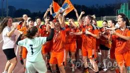 È una finale bellissima, è il calcio femminile del futuro: il capitano fa doppietta e solleva una coppa storica!