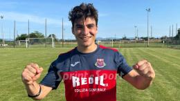 Un eurogol da 30 metri per una doppietta senza senso, l'impresa in trasferta tiene viva la favola più bella