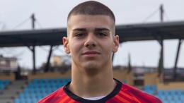 A marzo si è trovato di colpo senza squadra, ora ci sono 3 club di Serie A che lo vogliono: la favola del portiere