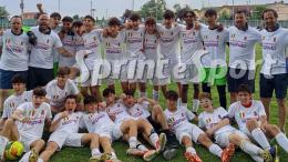 L'ultima dell'allenatore è un trionfo: cinque gol in un tempo e vittoria che vale una stagione