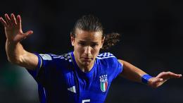 Per il difensore del 2003 che ha stupito tutti si prospetta un altro salto: potrebbe giocare in Europa League