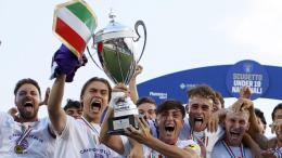 Accostato alla panchina dell'Italia, il Campione del Mondo ha vinto il suo primo Scudetto