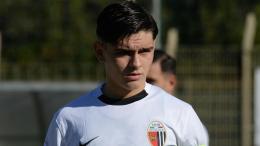 Fa 25 reti in stagione ed è un pezzo pregiato del mercato, è caccia all'attaccante del futuro