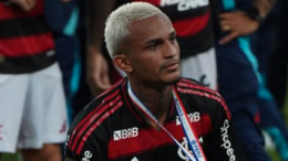 Già tra i convocati di Ancelotti e in vetrina al Mondiale: ecco il terzino classe 2003 che fa gola alle big