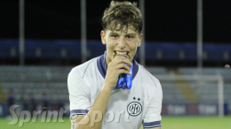 È il re di tutti i bomber! Segna a raffica, vince due Scudetti leggendari e conquista ancora l'Italia