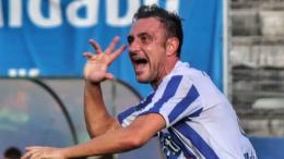 Da brividi! A 37 anni riporta la squadra in Serie D da capocannoniera e saluta