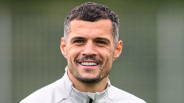 Destinato a venire in Italia, ora è sulla lista di una rivale: guizzo di mercato per stravolgere un centrocampo che ha deluso