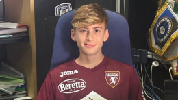 Fa il giro dell'Italia! A 14 anni percorre 900 chilometri e firma con una storica squadra di Serie A