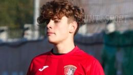 Il debuttante a 16 anni si sposta di 150 chilometri per fare il salto di qualità, il suo nuovo club investe sul futuro