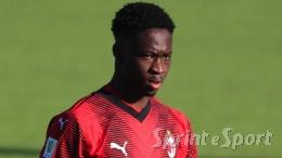 Arrivato col barcone e falsa identità, il primo 2004 a esordire in Serie A va verso uno dei campionati più ricchi