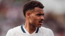 Dopo un parametro zero, un prestito gratuito e due riscatti, anche il club più criticato investe il primo milione