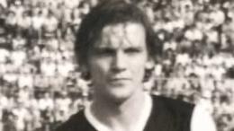 A soli 68 anni ci lascia un protagonista del calcio che tutti amavano, fu promosso in Serie A e giocò con Pulici e Graziani