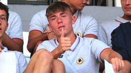 Cristian Totti dice addio al calcio giocato: ora inizia la sua carriera dietro la scrivania