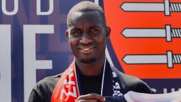 Ecco un difensore che blocca gli attaccanti e sa anche costruire, il club vuole azzeccare la scommessa