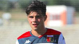 Dribbling, tunnel e gol della vittoria: l'astro nascente del calcio italiano fa godere il Genoa