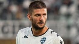 Vince il campionato ma si ritrova a spasso, la curiosa storia del centrocampista da oltre 400 partite tra i Prof