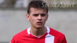 Nel 2021 arriva nella squadra appena fondata, 4 anni dopo debutta tra i Prof con la stessa maglia: la favola dell'attaccante