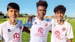 Apre una sassata da fuori, chiudono 2 rigori perfetti: la squadra del capoluogo batte quella di periferia