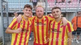 È un inizio perfetto! Il classe 2006 entra e completa un poker bellissimo