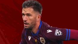 Torna in una città che lo apprezza ma non potrà ancora essere schierato, lo strano caso dell'attaccante