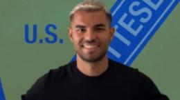 Segna il suo 1° gol tra i Prof e fa volare in vetta la favola più bella del girone, lo show dell'attaccante